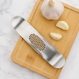 Arc-Shaped Stainless Steel Garlic Press – Manual Crusher, Mincer & Masher for Kitchen Use