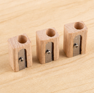 Wooden Pencil Sharpener Beechwood Single Hole Manual Sharpener Eco-Friendly Traditional Design
